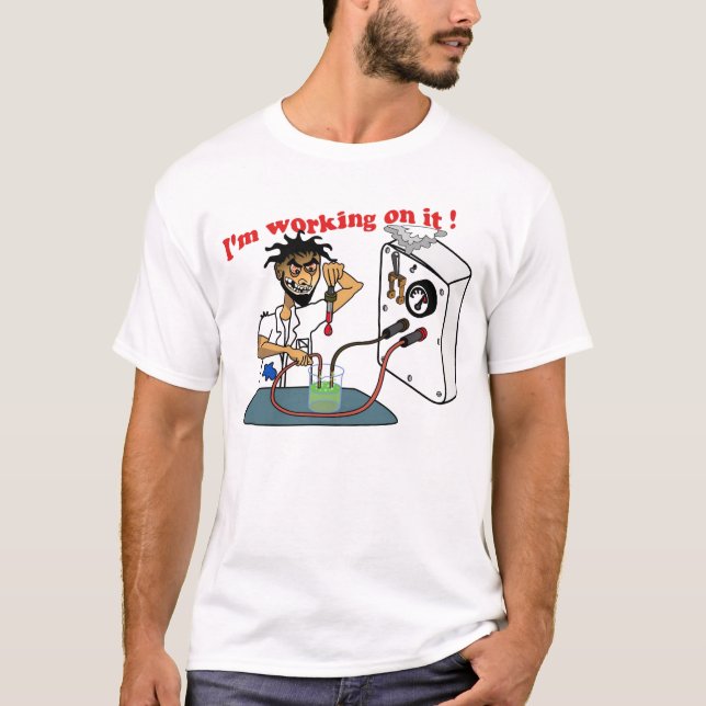 Camiseta Estoy trabajando en él (Anverso)
