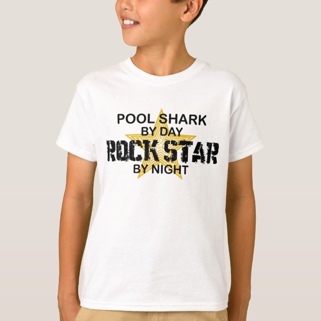 Camiseta Estrella del rock del tiburón de la piscina por (Anverso)
