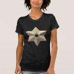Camiseta Estrella dorada de David<br><div class="desc">Golden Star of David Siéntete libre de agregar tus propias palabras y/o fotos a este artículo a través de las grandes herramientas de personalización de Zazzle. Este diseño también está disponible en docenas de otros productos. ¡Gracias por pasar por aquí! ¡Dios bendiga!</div>