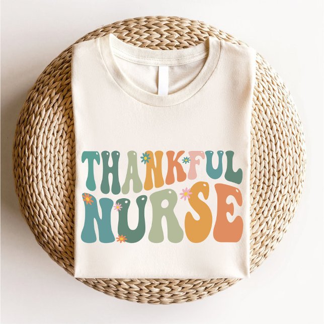 Camiseta Estudiante de la Enfermería de Acción de Gracias d (Thankful Nurse Floral Thanksgiving Nursing Student T-Shirt)