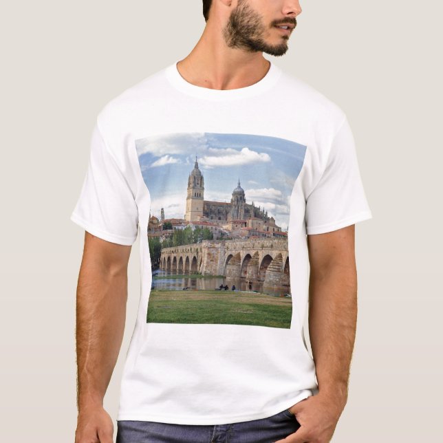 Camiseta Europa, España, Salamanca. El puente romano sobre (Anverso)