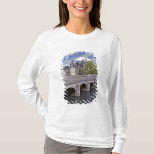 Camiseta Europa, Francia, Chambord. Un puente de piedra con