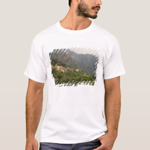 Camiseta Europa, Francia, Córcega, Ota. Pueblo de Ota y