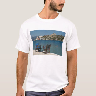Camiseta Europa, Grecia, Kastellorizo: sillas en el borde