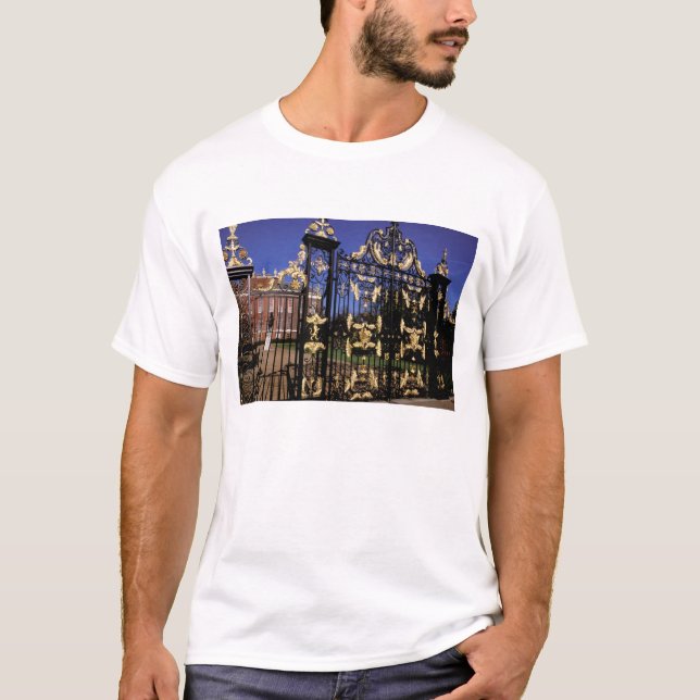 Camiseta Europa, Inglaterra, Londres. Puerta dorada fuera d (Anverso)