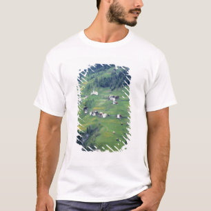 Camiseta Europa, Italia, Alpes Dolomitas. Esta pequeña alde