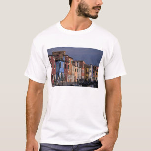 Camiseta Europa, Italia, Venecia. Casas multicolores
