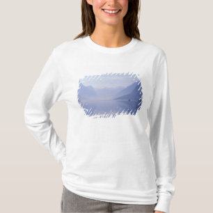 Camiseta Europa, Noruega. Paredes verticales reflejadas en