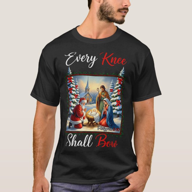 Camiseta Every Knee Shall Bow Santa Christmas Nativity Scen (Anverso)
