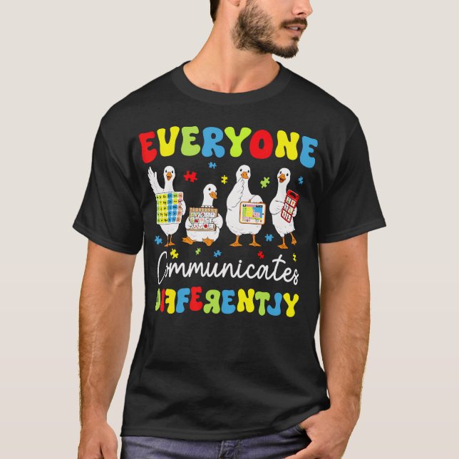 Camiseta Everyone Communicates Differently Autism (Anverso)