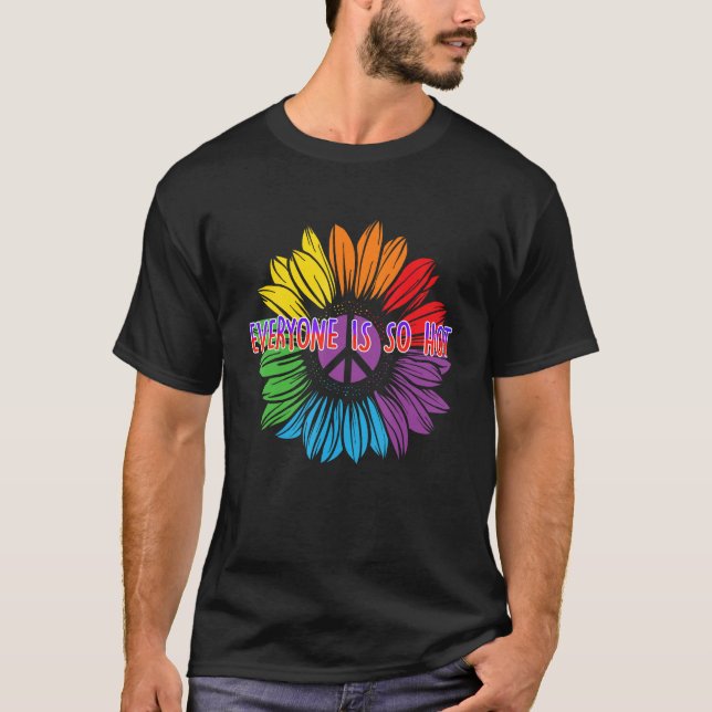 Camiseta Everyone Is So Hot Bisexual LGBTQ Bi Pride Single  (Anverso)