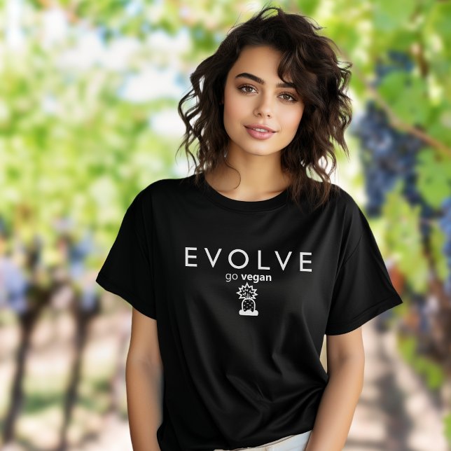 Camiseta Evolve, ve a hacer activismo negro y blanco (Subido por el creador)