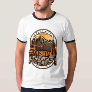 Camiseta Excavadora Naranja En La Cresta Del Terreno Rocoso