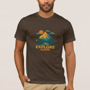 Camiseta Explorar más - Montaña Retro y Aventura Forestal