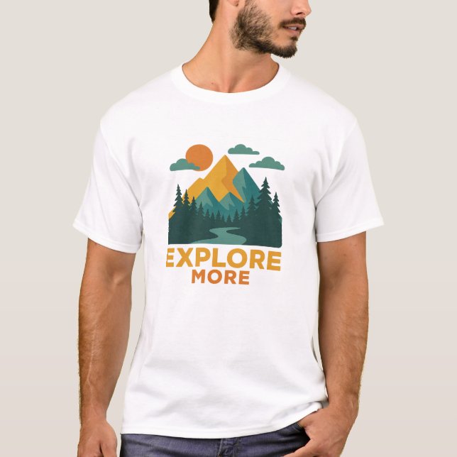 Camiseta Explorar más - Montaña Retro y Aventura Forestal (Anverso)
