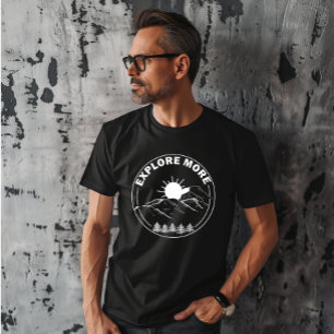Camiseta Explorar más paisaje de arte de líneas redondeadas