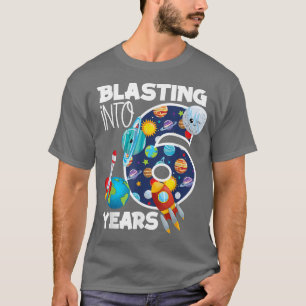 Camiseta Explosión en un espacio exterior de 6 años de edad