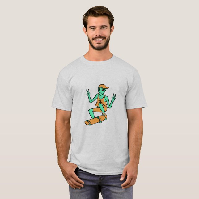 Camiseta extranjera que anda en monopatín (Anverso completo)