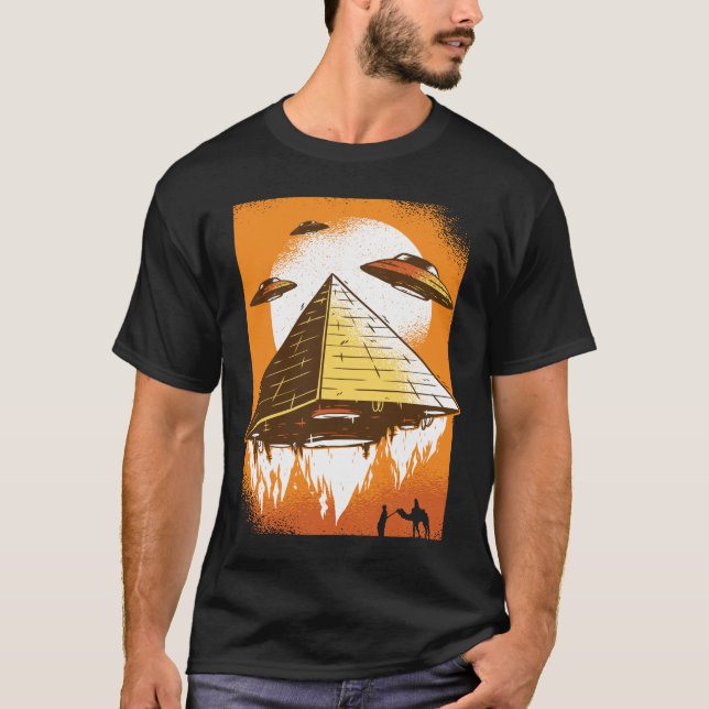 Camiseta Extranjero de OVNI de Egipto volando (Anverso)