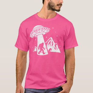 Camiseta Extranjeros Ufo de pie grande creen que los hombre