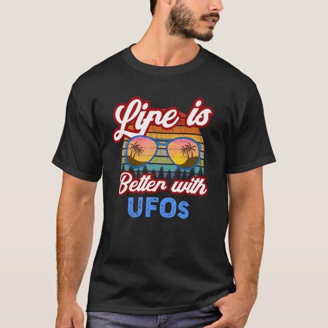 Camiseta Extraterrestre con ovnis dicho de verano (Anverso)