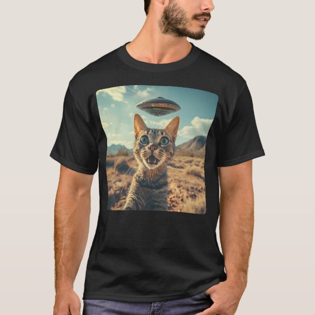 Camiseta Extraterrestrial Encounter Cat Selfie with Alien U (Anverso)