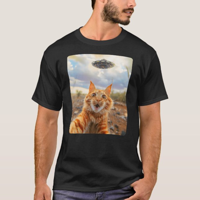 Camiseta Extraterrestrial Encounter Cat Selfie with UFO (3) (Anverso)