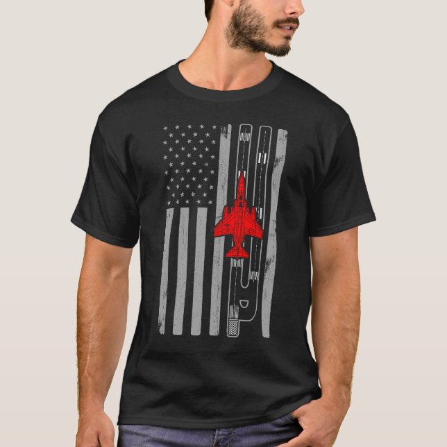 Camiseta F-4 Fantasma Combatiente Jet American Flag Runway  (Anverso)