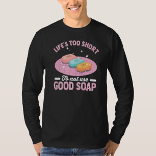 Camiseta Fabricando jabón casero hecho a mano