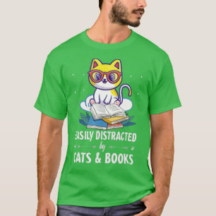 Camiseta Fácilmente distrado por gatos y libros de amor al
