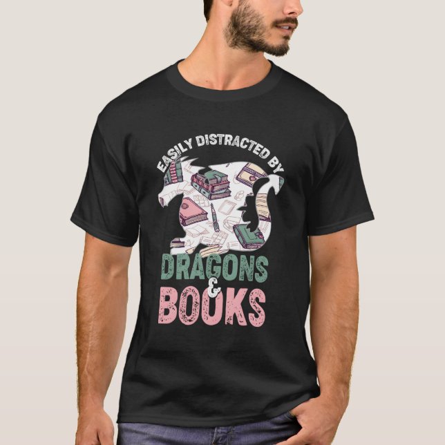 Camiseta Fácilmente Distraído Por Dragones Y Libros (Anverso)