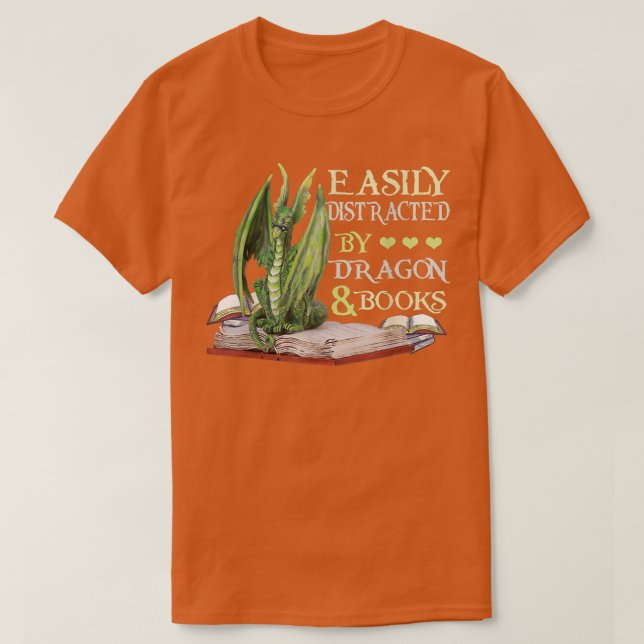 Camiseta Fácilmente Distraído Por Dragones Y Libros Libro D (Diseño del anverso)