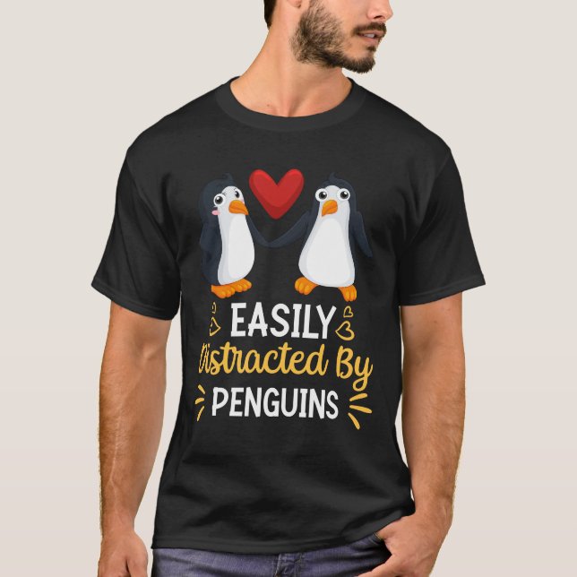 Camiseta Fácilmente Distraído Por Los Pingüinos (Anverso)
