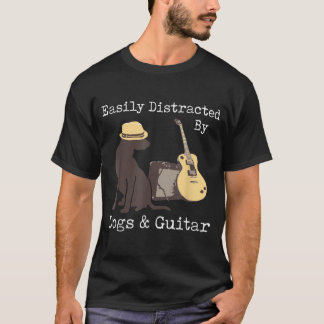Camiseta Fácilmente distraídos por perros y gatos de guitar