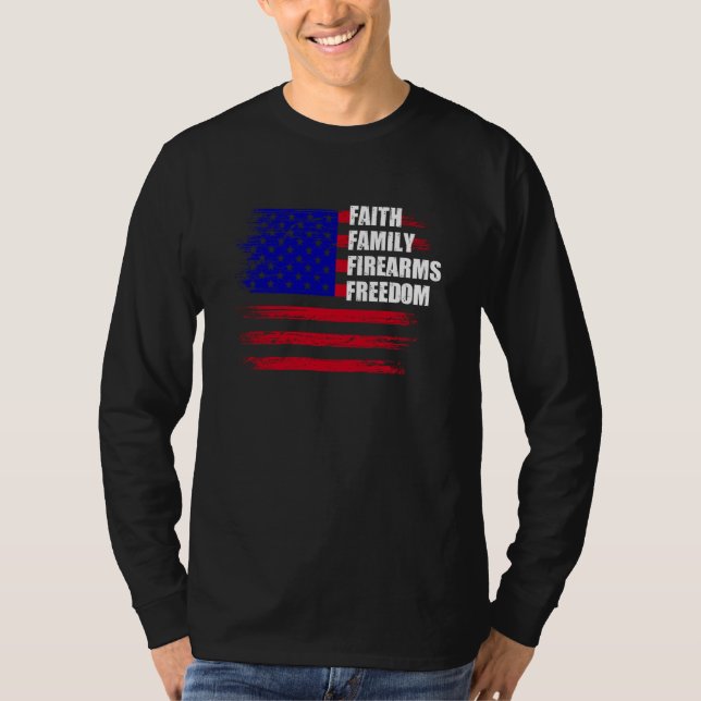 Camiseta Faith Family Firearms Freedom US American Flag  1 (Anverso)