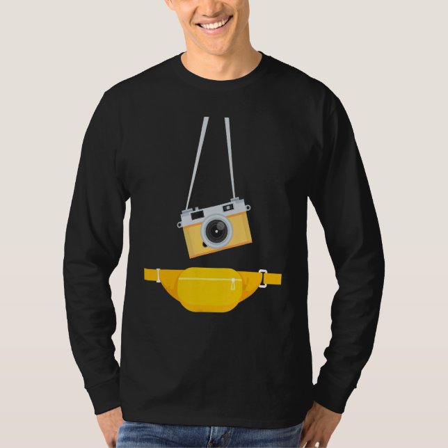 Camiseta Fake Tourist Photographer Strap Hanging Camera & W (Anverso)