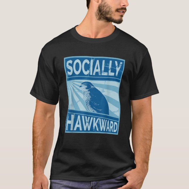 Camiseta Falcon Hawk Socialmente Hawkward (Anverso)
