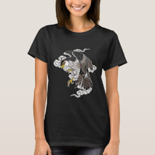 Camiseta Falcon Hawk Volando X nubes japonesas Tattoo Flash