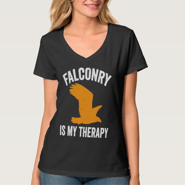Camiseta Falconry Is My Therapiy Falconer (Anverso)