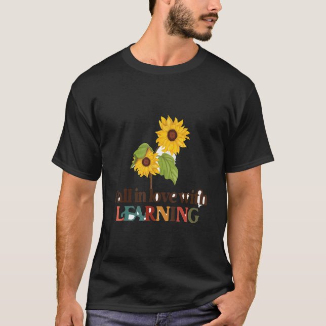 Camiseta Fall Teacher Fall In Love With Learning Teacher Th (Anverso)
