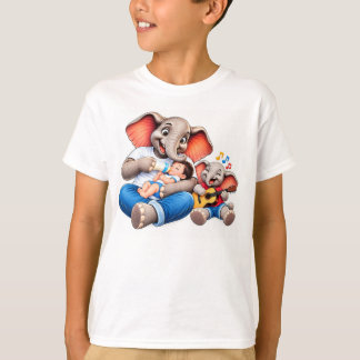 Camiseta familia de elefantes lindos alimentando a un bebé