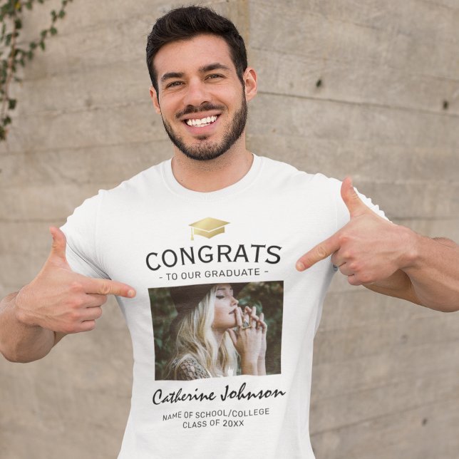 Camiseta Familia de Graduados de Congrats (Subido por el creador)