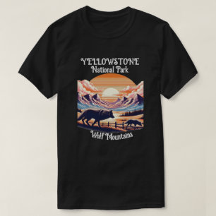 Camiseta Familia de lobos majestuosa en Meadow