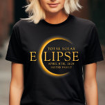 Camiseta Familia Eclipse Solar Total de Texas Black & Gold<br><div class="desc">Presentamos nuestra camiseta de la familia Eclipse Solar Total de Texas Black & Gold 2024, una prenda elegante y conmemorativa para toda la familia. Con una elegante tela negra acentuada con detalles de oro brillantes, esta camisa celebra el evento celeste del eclipse solar total de 2024 en Texas. Con su...</div>