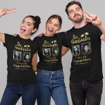 Camiseta Familia orgullosa de doble graduación<br><div class="desc">Celebra sus logros con estilo con nuestras elegantes camisetas de graduación conjunta para familia y amigos! Cada tee tiene una foto cuadrada de los dos orgullosos graduados, falsos morteros de Relieve metalizado de oro, personalizados con sus nombres, escuela/universidad y año de clase. Mientras lleva un mensaje de felicitación al personalizable,...</div>