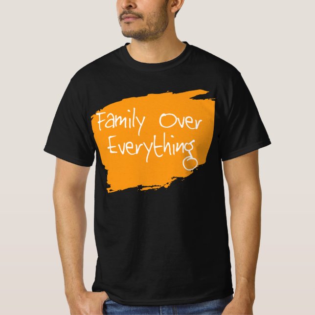 Camiseta Family Over Everything Tee (Anverso)