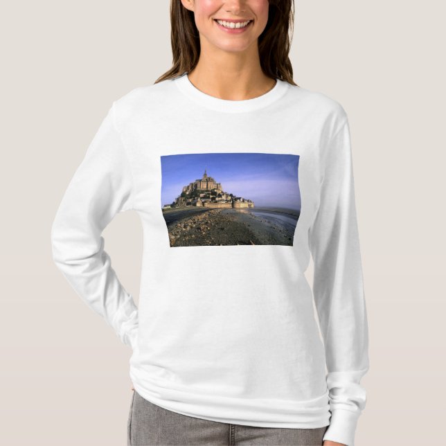 Camiseta Famosa fortaleza de la isla Le Mont St Michel en (Anverso)