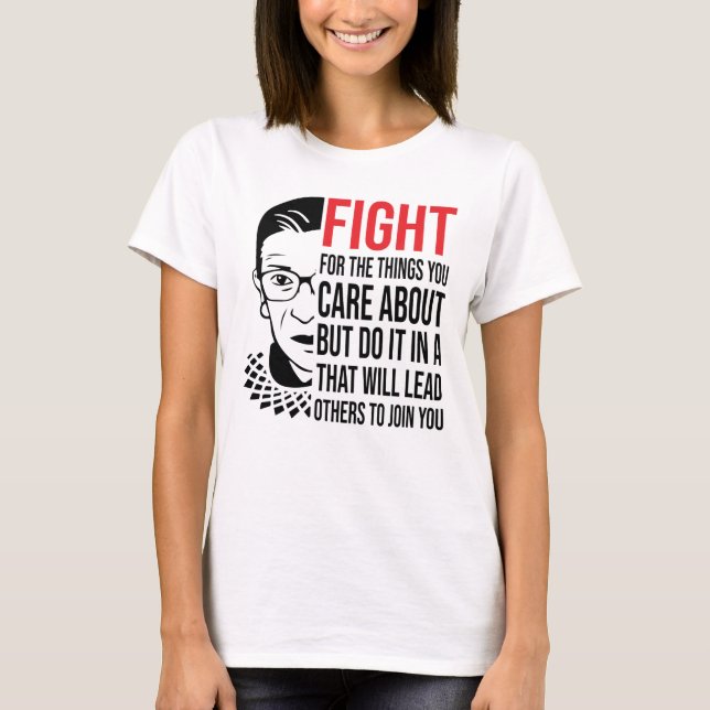 Camiseta Famosas mujeres marchan por Ruth Bader Ginsburg (Anverso)