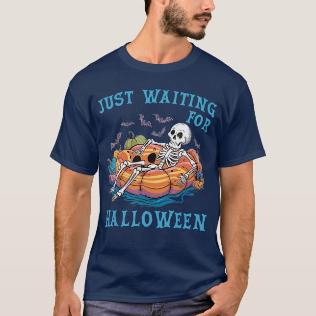 Camiseta Famoso Skeleton Halloween esperando Hallowee (Anverso)