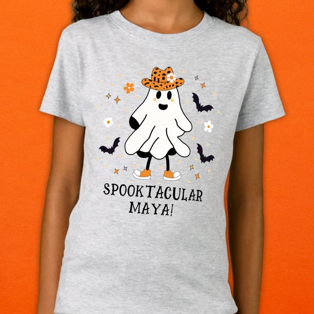 Camiseta Fantasma de Halloween con sabor y nombre (Spooky Halloween tshirt for kids. Cute Whimsical Ghost with cowboy hat. Personalized Halloween gift)